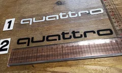 アウディ　クワトロステッカー　ややスモール　反射シルバーかブラック　お1つお選び下さい
