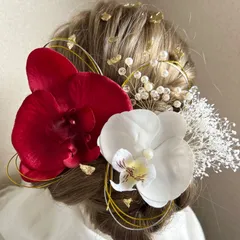 【胡蝶蘭髪飾り】かすみ草和装髪飾り前撮り成人式卒業式結婚式　ウェディング　ヘッドドレス　ヘアパーツ　ドライフラワー　金箔付き　水引リボン赤胡蝶蘭　和装小物　着物　振り袖　袴　白無垢　色打ち掛け　お色直し　七五三　ヘアドレス　花嫁　披露宴　お色直し