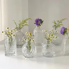 花瓶セット 小型 ヴィンテージ風 7点セット 透明フラワーベース ウェディングセンターピース ダイニングルーム テーブル装飾 カントリースタイル 雑貨 飾り瓶 インテリアグッズ シンプルホームデコ 花瓶コレクション シンプルデザイン リビング