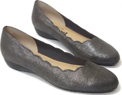 パンプス 痛くない 歩きやすい ぺたんこ ローヒール 3E 日本製 外反母趾 コンフォート シューズ レディース 靴  黒 バレエ フラワーカット 妊婦さん as2224 22.5cm ダークグレー