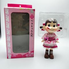 ペコちゃん人形 2010年 未開封品 Winter Collection - メルカリ