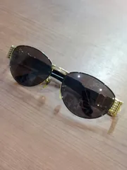 FENDI フェンディ SL 7033 COL.101 サングラス 眼鏡 メガネ アイウェア ブラック系×ゴールド系のサムネイル