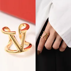 ヴァレンティノ リング レディース シルバー 18K 0509-S5945h 2025年最新】VALENTINO レディース リング・指輪の人気アイテム