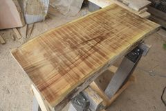アウトレット キハダ(黄蘖)の一枚板 長さ約90cm 幅約42～44cm 厚さ約4cm DIY用 Z003