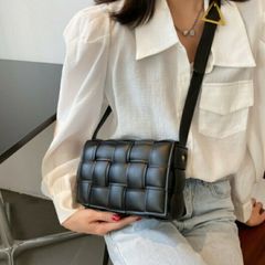 ショルダーバッグ 編み込み キルティング モコモコ レディース 黒 ブラック