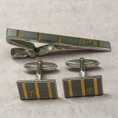 Item thumbnail for item 4e21555a-aecb-4a81-a3df-b297bf5ad669