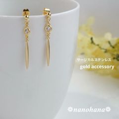 1810.スワロ入り♡ しずく型レジンピアス♡ - メルカリ