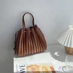☆ ブラウン ☆ ショルダーバッグ ショルダーバッグ 巾着 プリーツ レディース 巾着バッグ 巾着バック ショルダーバック ショルダー 肩掛け 斜めかけ 斜めかけバッグ 巾着型 2WAY かわいい 可愛い カジュアル 使いやすい オフィス 通勤 上品 仕事