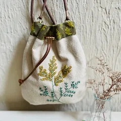 スマホショルダーバッグ　ミモザ　手刺繍ハンドメイド　丸型バッグ　ポーチ　①