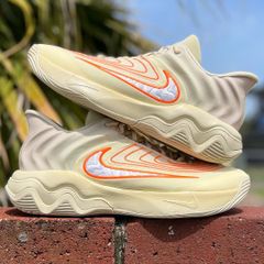 NIKE GIANNIS IMMORTALITY 4 EP ナイキ ヤニス イモータリティ 4 【MEN'S】 desert sand/white-orange FQ3681-200