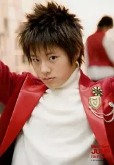 【中古】生写真(ジャニーズ) Hey! Say! JUMP/岡本圭人/バストアップ・ジャケット赤・インナー白・カメラ目線・背景人/デビュー＆ファーストコンサートいきなり!in東京ドーム