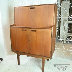 2025年最新】英国アンティーク キャビネットの人気アイテム - メルカリ