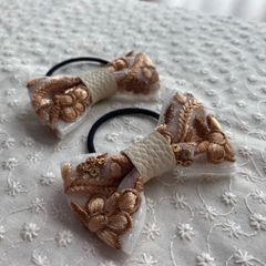 𝒩𝑜.18 インド刺繍リボンヘアゴム - メルカリ 𝒩𝑜.18 インド刺繍リボンヘアゴム - メルカリ