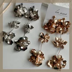 ブライダルオススメ♡ ハンドメイドピアス《304ステンレス 24KGP 本金メッキ》  ウェディング メタル フラワー 大ぶり 華やか ピアス ゴールド シルバー ロング 淡水パール調 バロックパール風 ワイヤー お花 アレルギー対応《イヤリング変更可能》