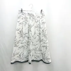 ◇ ⊂ COLLAGE GALLARDAGALANTE 総柄 ひざ丈 フレア スカート サイズF ホワイト　ブラック レディース E  【1501230028424】