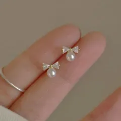 【即日～翌日発送】リボンパールピアス　ゴールド　韓国　上品　