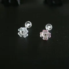 １６Ｇ軟骨miniカラフルお花＆アクリル ボディピアス 軟骨ピアス 片耳ピアス
