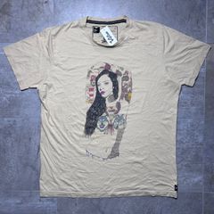 Tattooed Woman  ピンナップガールTシャツ  2XL size  フェード イエロー  黄色  タトゥー  狼  グラフィック  Tシャツ  半袖  古着