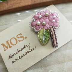 手刺繍ブローチ 紫陽花 フラワーデザイン - MOS.＊handmade＊ - メルカリ