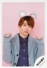 【中古】生写真(ジャニーズ) なにわ男子/西畑大吾/上半身・衣装グレー・紫・耳付カチューシャ・両手グー・歯見せ・背景ピンク/Greeting Photo ～ニューイヤーVer.～/公式生写真