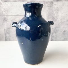 花器 花瓶 フラワーベース 紺色 藍色 持ち手 耳 ハンドル付き 置き物 飾り物 インテリア