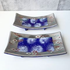 平戸 玉峰窯 長皿 2枚セット 足付き 銀彩 花絵柄 小花柄 ブルー 濃青 和食器 高級感 和食 魚皿 焼皿