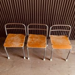 高さの違う椅子 3点セット 撮影用の椅子 昭和レトロ 高さの違う椅子 3点セット 撮影用の椅子 昭和レトロ