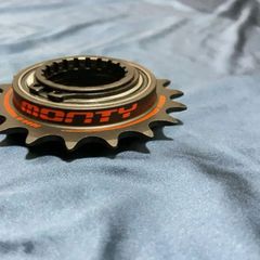 フリーギヤ　MONTY　135.9　18t