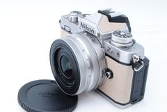 新品級 ★ Nikon Z fc ボディ シルバー Zfc ミラーレス一眼カメラ