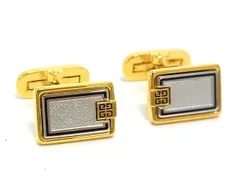 2025年最新】ジバンシー カフスボタンの人気アイテム - メルカリ