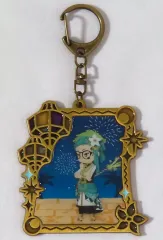 【中古】キーホルダー トレイ・クローバー 「ディズニー ツイステッドワンダーランド展 ヴィランズから生まれた世界 メモリアルメタルチャーム vol.2」