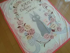 魔女の宅急便　なめらか　ハーフ毛布　100×140ｃｍ【ジジと花のリース】