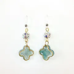【ハンドメイド】UVレジン　ピアス　キラキラ 