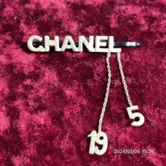 CHANEL キルティング ヘアピン髪留め CHANEL キルティング ヘアピン髪留め