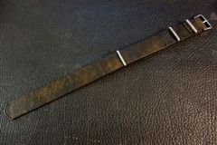 ◆Leather NATO G10Strap◆高品質国産本牛革キップレザー茶芯 ヴィンテージブラック カスタムオーダー(ラグ幅/バックルカラー) 日本製 受注生産 (納期10日前後)