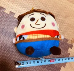 新品 トイストーリー ウッディ まん丸 ぬいぐるみ マスコット キーホルダー