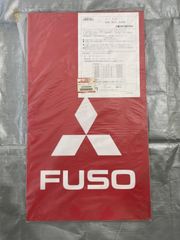 FUSO/たれゴム/赤地/スリーダイヤ/ロゴ/三菱/トラック/キャンター/泥除け/化粧/デコトラ/純正部品/エンブレム/MITSUBISHI/ふそう/2トン/3ｔ車/マッドガード/ファイター