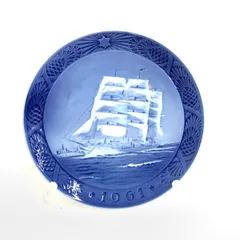 2025年最新】ロイヤルコペンハーゲン イヤープレート1961の人気