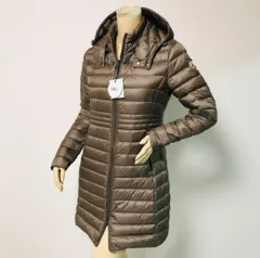 新品未使用★JOTT・ジョット VERO レディース ブランドアイコンワッペン フード付き シャイニーナイロン ダブルジップ ライトダウンコート(S相当)レディースダウンジャケット カジュアル ジャケット 秋冬物 アウター