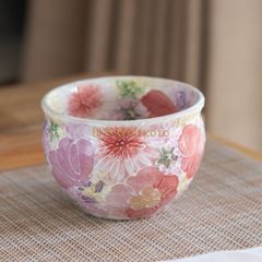 日本製　ゆずりは工房 ＊薄紅色絵花　福々碗(平型)＊  酒器  花柄 おしゃれ かわいい    陶器 瀬戸焼 和食器 手描き 海外プレゼント 贈り物 ギフト 母の日 敬老の日 誕生日