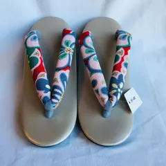 «花ラブリ»LZ816SL　 新品　レディース　女性用　草履　ぞうり　フリーサイズ　古典柄　モダンカラー　梅　うめ　ピンク　青　ブルー　シルバー系　銀色系　和装　和服　和柄　和風　PVC ウレタン　ポリエステル　ウレタンソール