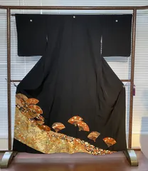2023年最新】黒留袖 金駒刺繍 金彩の人気アイテム - メルカリ