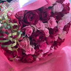 ＊赤とピンクの花束＊　30㎝ ✖️60本　ラッピング込み　還暦・プロポーズ・誕生日　産地直送！鮮度抜群！　薔薇　花束　切り花　生花