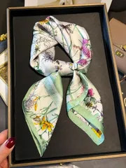 アクセサリー レディース スカーフ 1枚 女性用エレガント/ヴィンテージファッションプリント薄手フェイクシルクスカーフ/サテン正方形スカーフ、バンダナ、女性用ネックスカーフ、ショール、薄くて快適な女性用ラップヒジャ