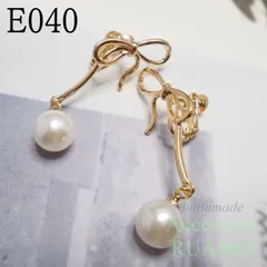 E040　リボンのイヤリングと花びらタッセルorパールチャーム