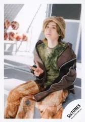 【中古】生写真(STARTO) SixTONES/京本大我/膝上/アルバム「GOLD」MV＆ジャケ写オフショット/公式生写真