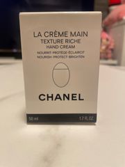 CHANEL ラ クレーム マン リッシュ ハンドクリーム
