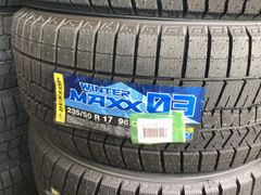 【送料無料】※在庫1本のみ 補修用に※  2022年製  ダンロップ WINTER MAXX03 235/50R17