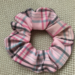 送料込み♡1個350円♡薄ピンクチェック柄のシュシュ♡