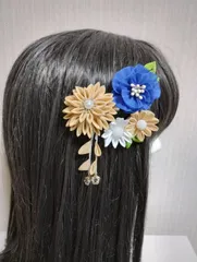 髪飾り　髪飾りベージュ　髪飾りブルー　成人式髪飾り　卒園式髪飾り　七五三髪飾り　つまみ細工髪飾り　振袖髪飾り　袴髪飾り